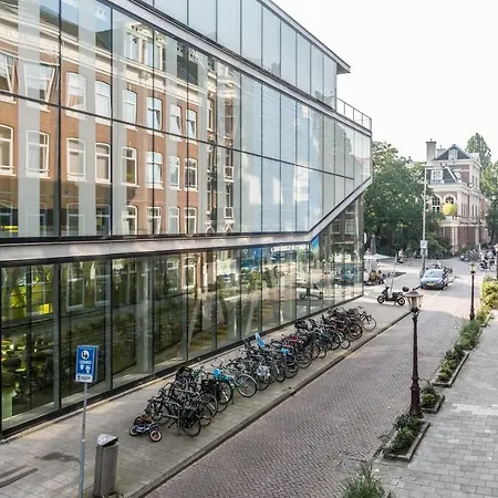 85 * Amsterdam