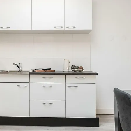 85 Apartment *